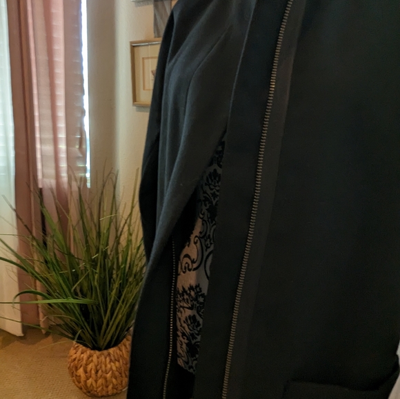 Black high neck winter coat New size M - Picture 8 of 11